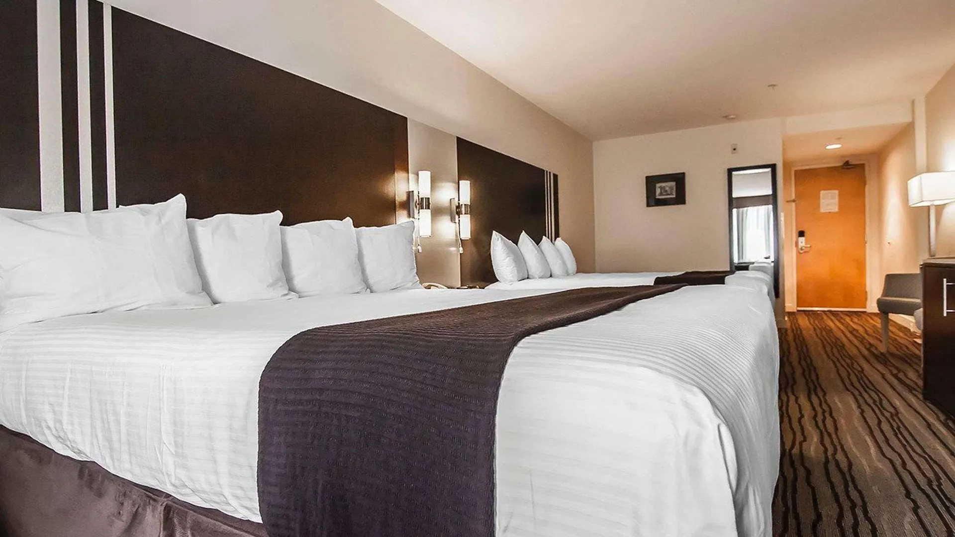 Quality Hotel Airport South Ричмонд 3*,