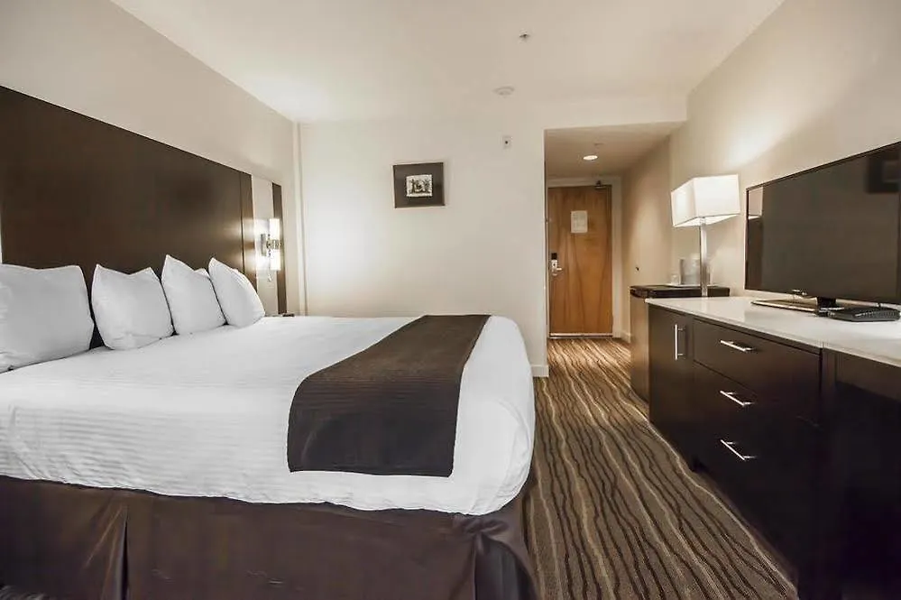 Quality Hotel Airport South Ричмонд