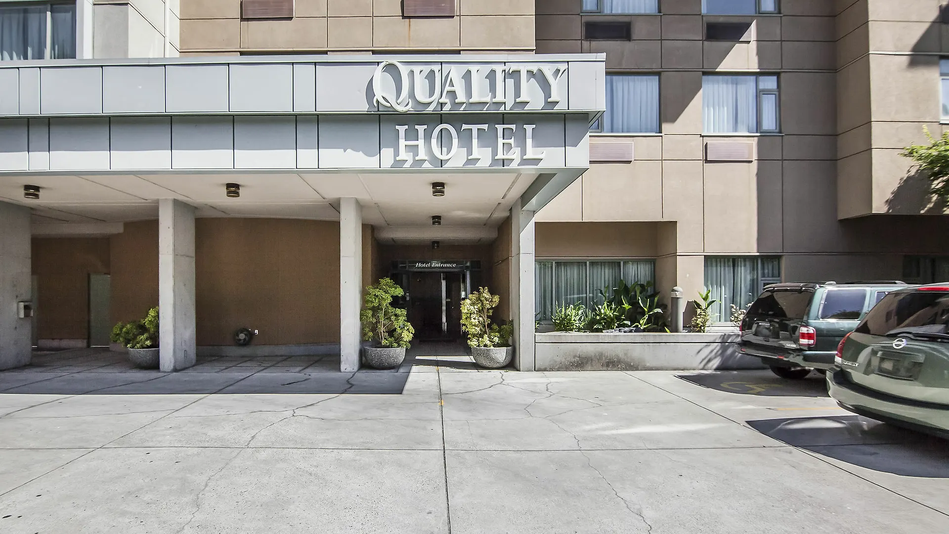 Quality Hotel Airport South Ричмонд 3*,  Канада