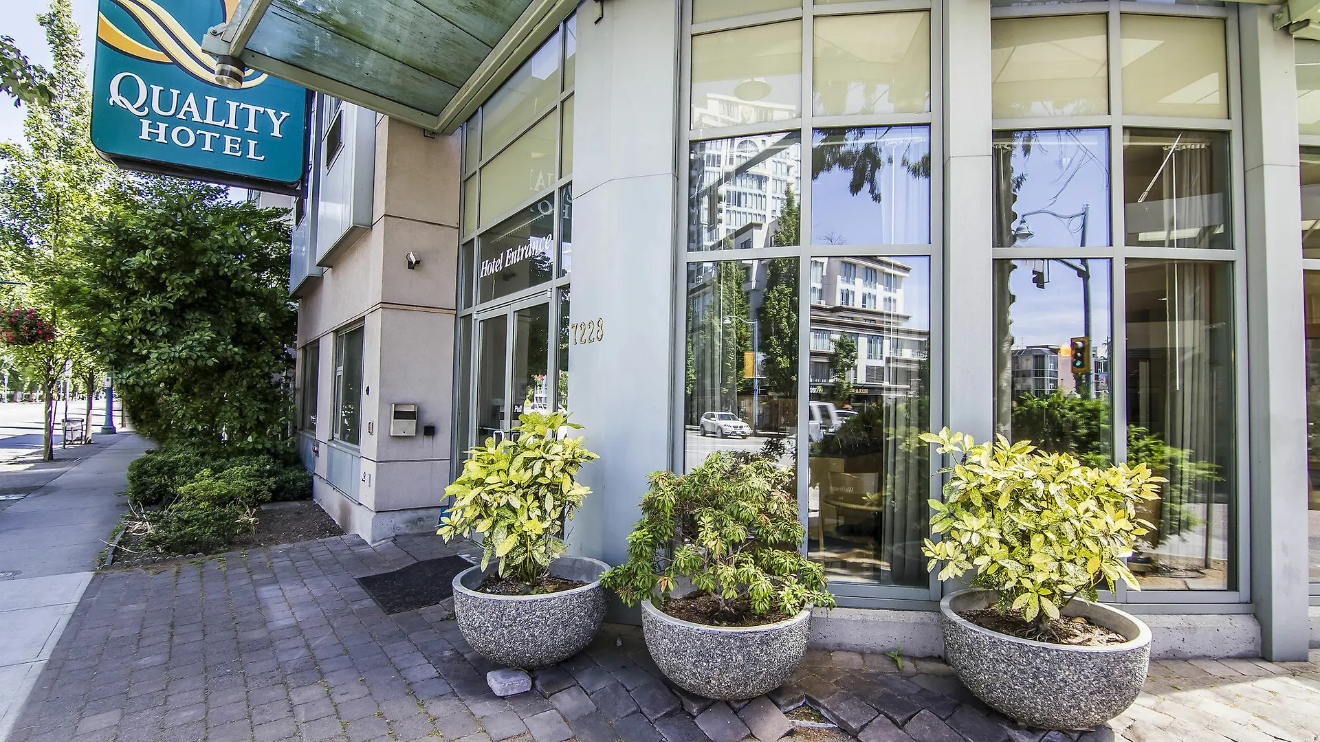 Quality Hotel Airport South Ричмонд